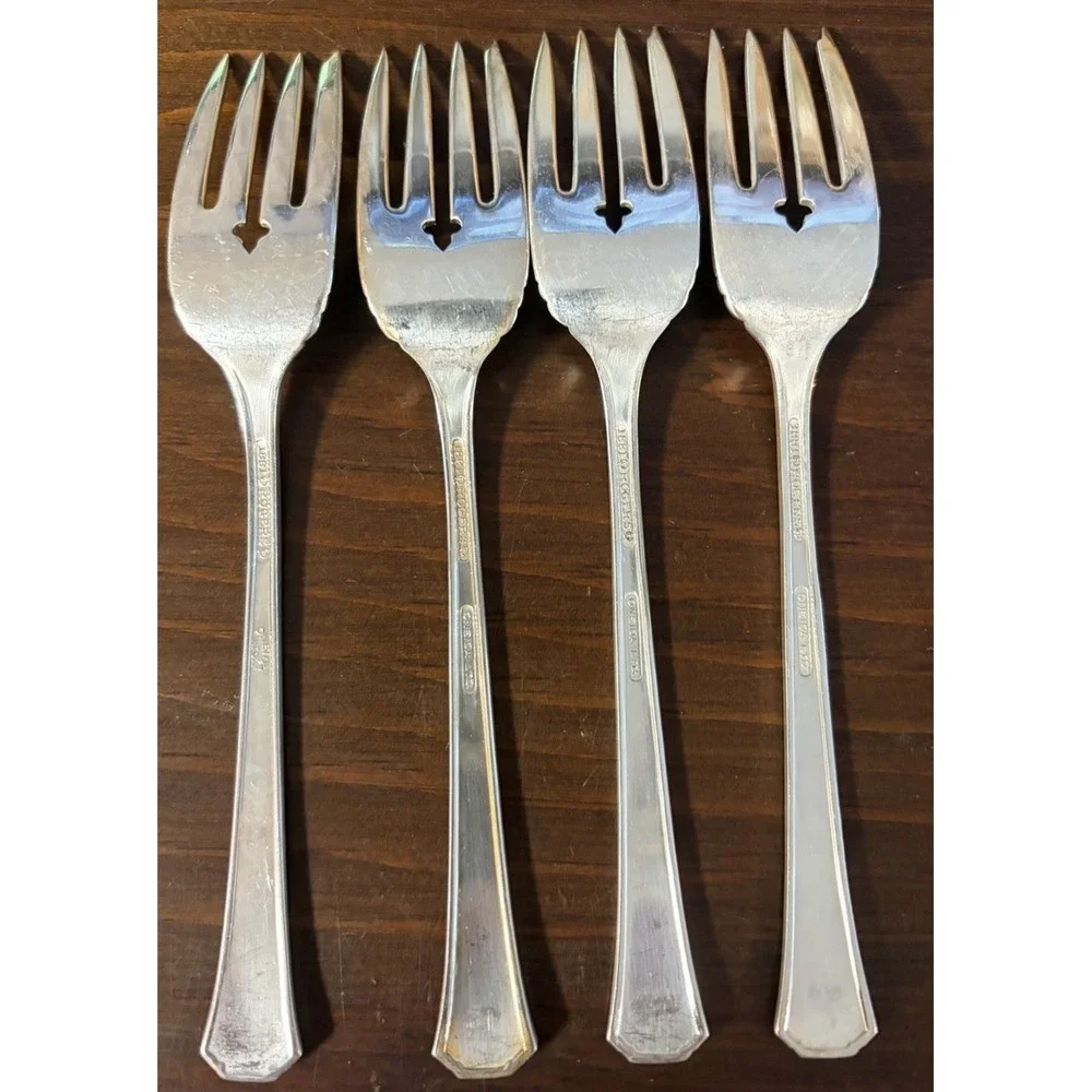 Oneida 1881 Rogers Floral Queen Silverplate Salad Forks Set of 4 Replacement